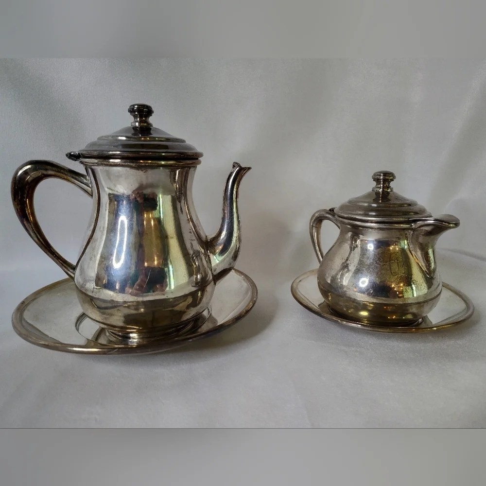 Antique (1850-1899) Rogers Silver Co Kettle And Creamer Set